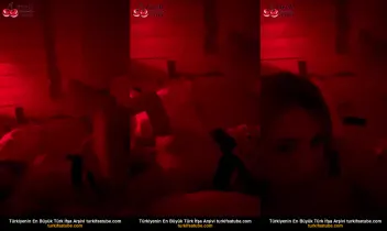 Tango Lali ifşa Loş ışıkta meme amcık okşadı