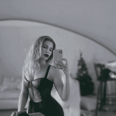 Buse Alper - Fotoğraf 1