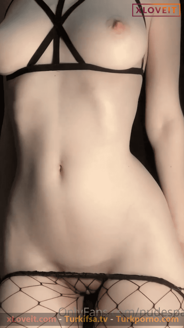 Nudespair ifşa Türk Onlyfans hatunundan nude video