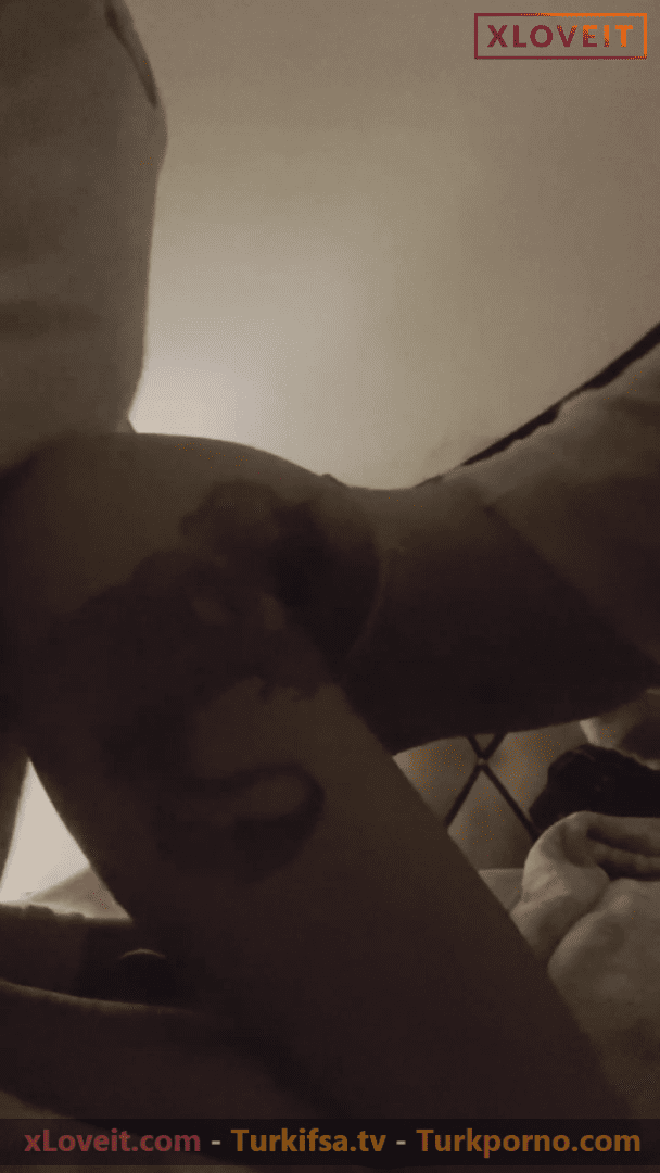 Bedava Porno Lolla Kısa bir sikiş videosu paylaştı