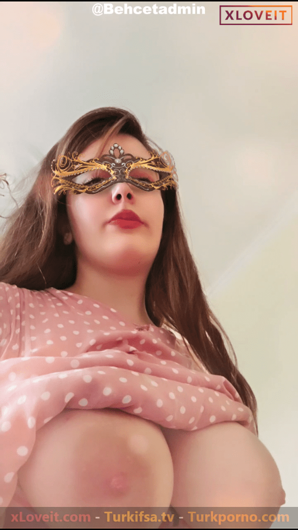Yareniniz ifşa Güzel kızdan meme show seyret