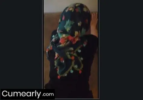 Tülbentli porno domaltmış koyuyor